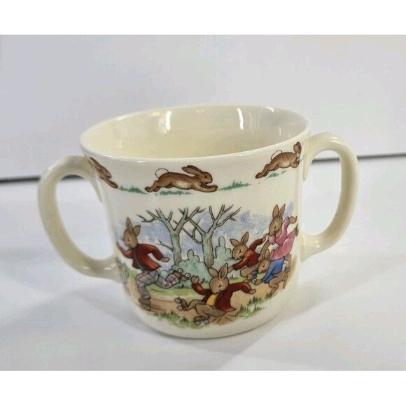 Royal Doulton Bunnykins  ROLLER SKATING Vintage Double Handled 8oz Mug Cup Vtg - Picture 2 of 11